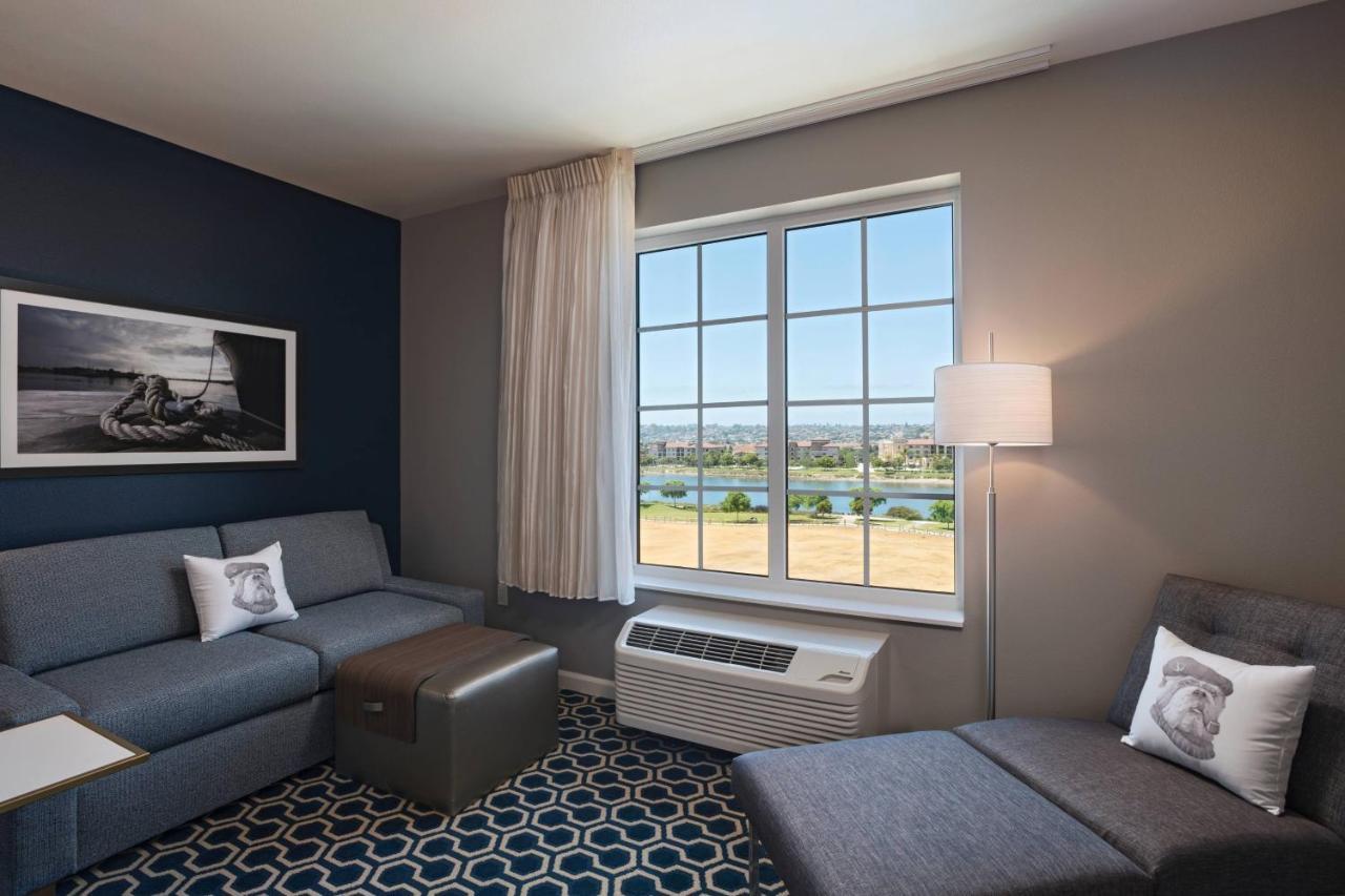 Towneplace Suites By Marriott San Diego Airport/Liberty Station Exterior photo
