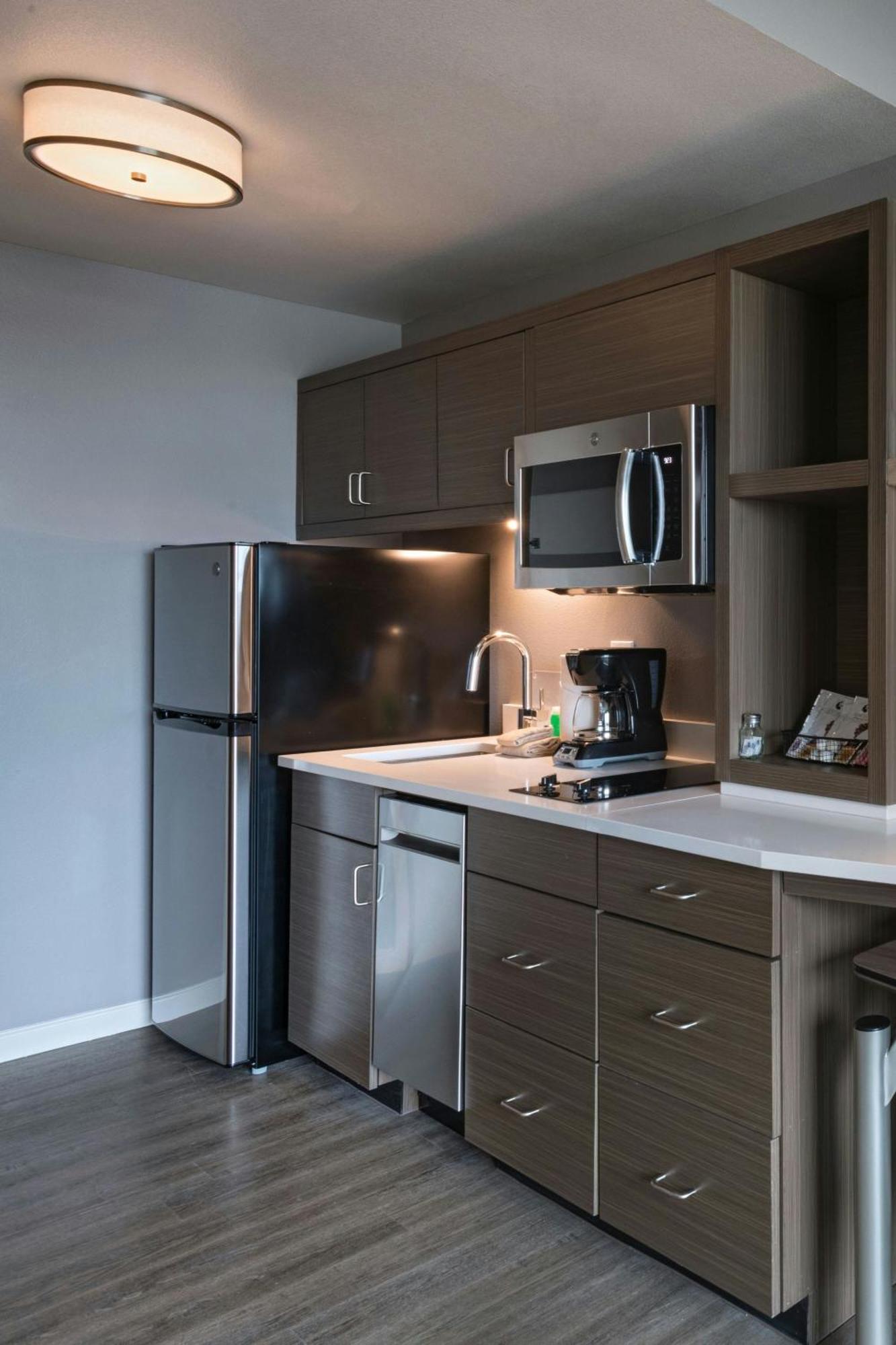 Towneplace Suites By Marriott San Diego Airport/Liberty Station Exterior photo