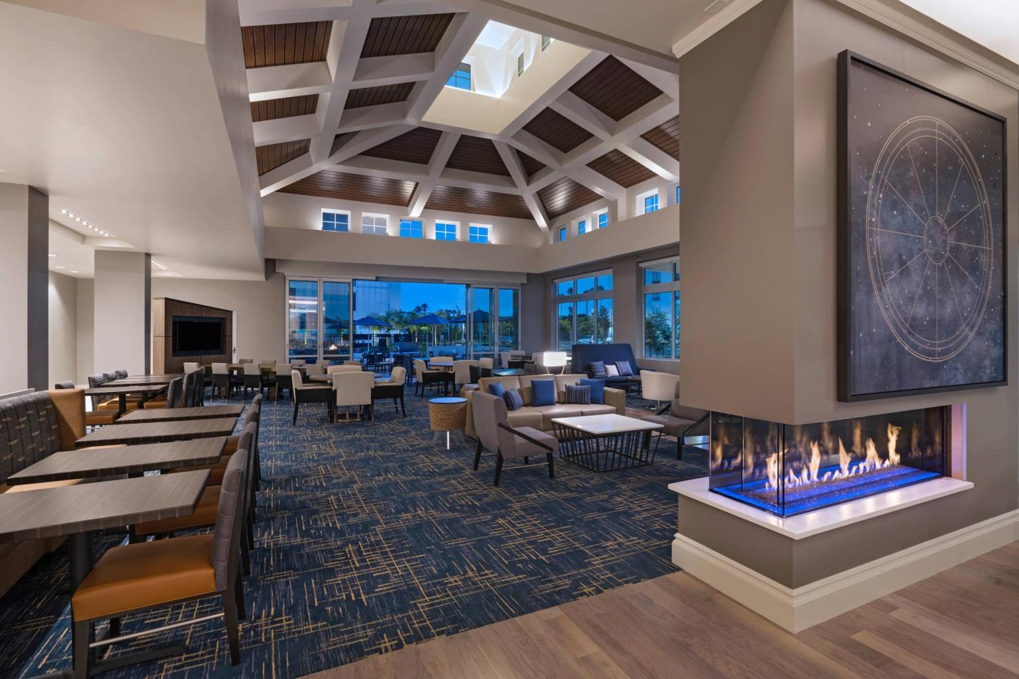 Towneplace Suites By Marriott San Diego Airport/Liberty Station Exterior photo