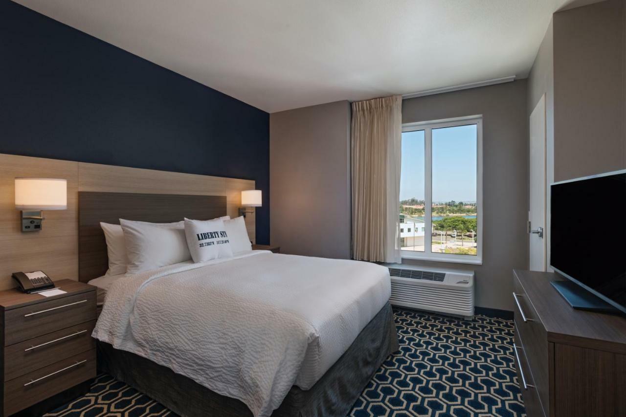 Towneplace Suites By Marriott San Diego Airport/Liberty Station Exterior photo