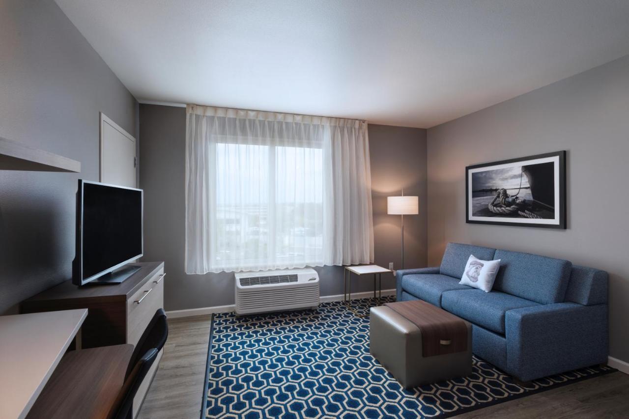Towneplace Suites By Marriott San Diego Airport/Liberty Station Exterior photo